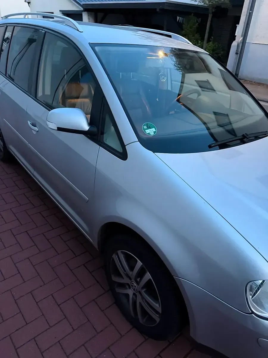 Gebraucht VW Touran 150 PS (110 kW) 2004 Silber Van / Kleinbus