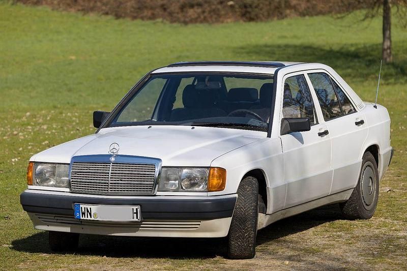 Second-hand Mercedes 190 75 CP (55 kW) 1992 Alb Berlinǎ