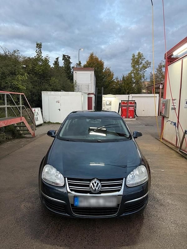 Blau Gebraucht 2006 VW Jetta Limousine | 2.650 € (Guter Preis) - Bild 1/4