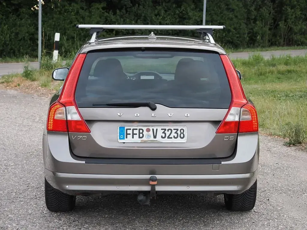 Gebraucht Volvo V70 Summum 163 PS (119 kW) 2012 Grau Kombi