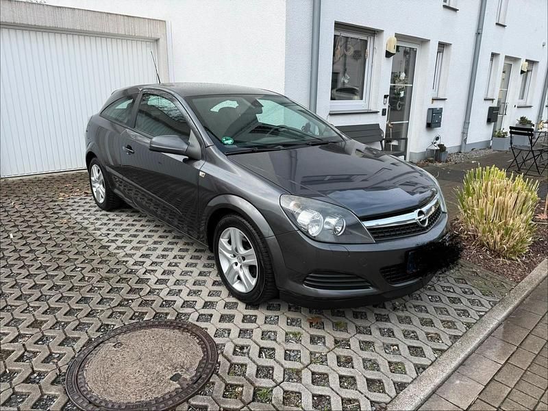 Gebraucht Opel Astra 90 PS (66 kW) 2008 Schwarz Coupé