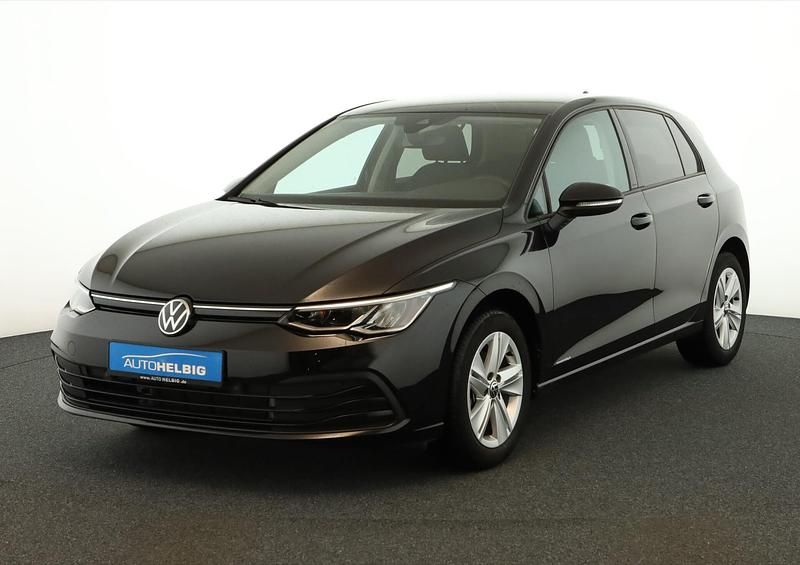 Gebraucht VW Golf Life 116 PS (85 kW) 2023 Deep black perleffekt SUV