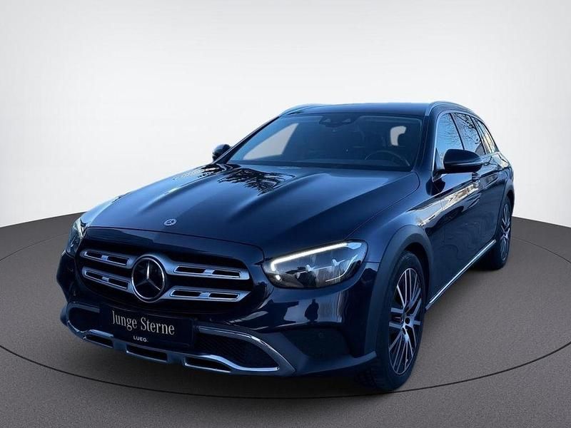 Gebraucht Mercedes E220 Avantgarde 194 PS (142 kW) 2021 Blau Limousine