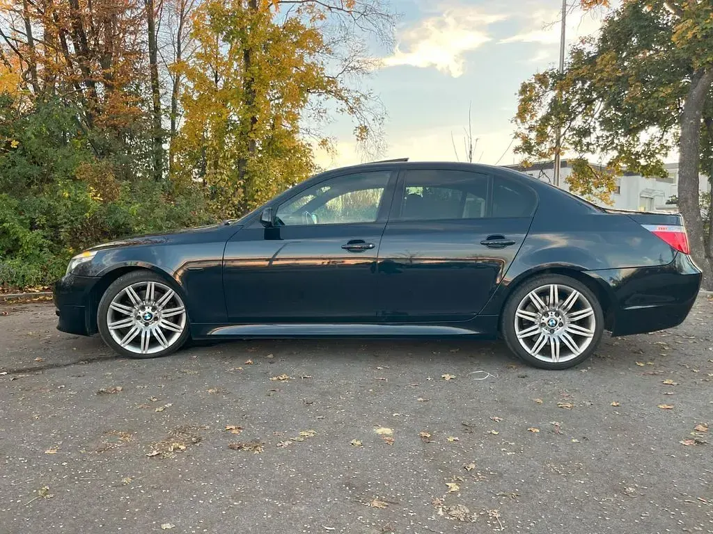 Gebraucht BMW 530 M Sport 272 PS (200 kW) 2007 Schwarz Limousine