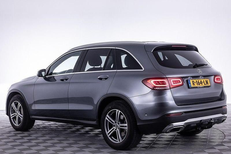 Gebraucht Mercedes GLC300e Business 194 PS (142 kW) 2022 Grau SUV