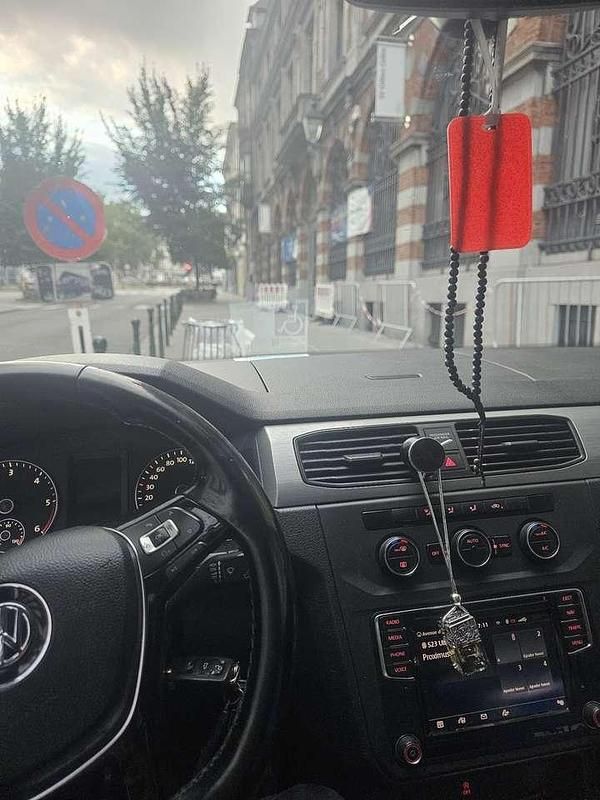 Gebraucht VW Caddy Trendline 102 PS (75 kW) 2017 Grau Van / Kleinbus