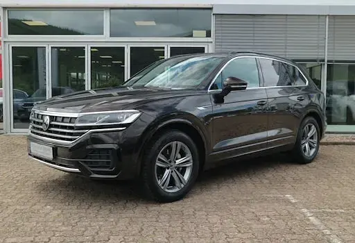 Gebraucht VW Touareg R-line 231 PS (169 kW) 2023 Tamarindenbraun metallic SUV