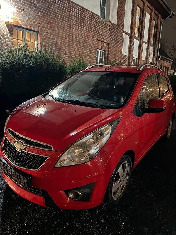 Gebraucht Chevrolet Spark 82 PS (60 kW) 2011 Rot Kleinwagen