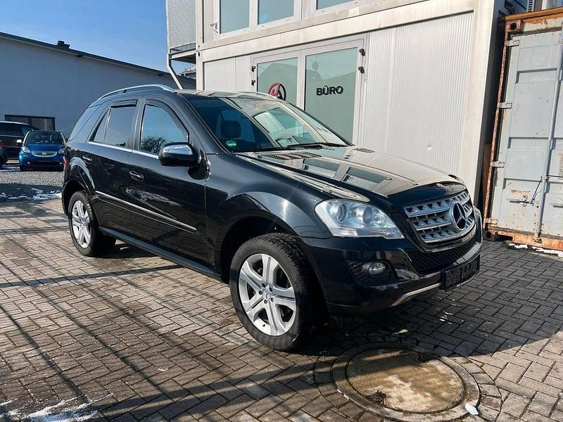 Gebraucht Mercedes ML350 224 PS (164 kW) 2010 Schwarz SUV