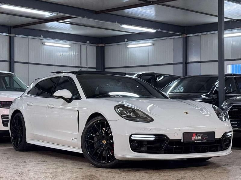 Pure white Gebraucht 2019 Porsche Panamera Sport Turismo Kombi | 54.890 € (Superpreis) - Bild 1/4