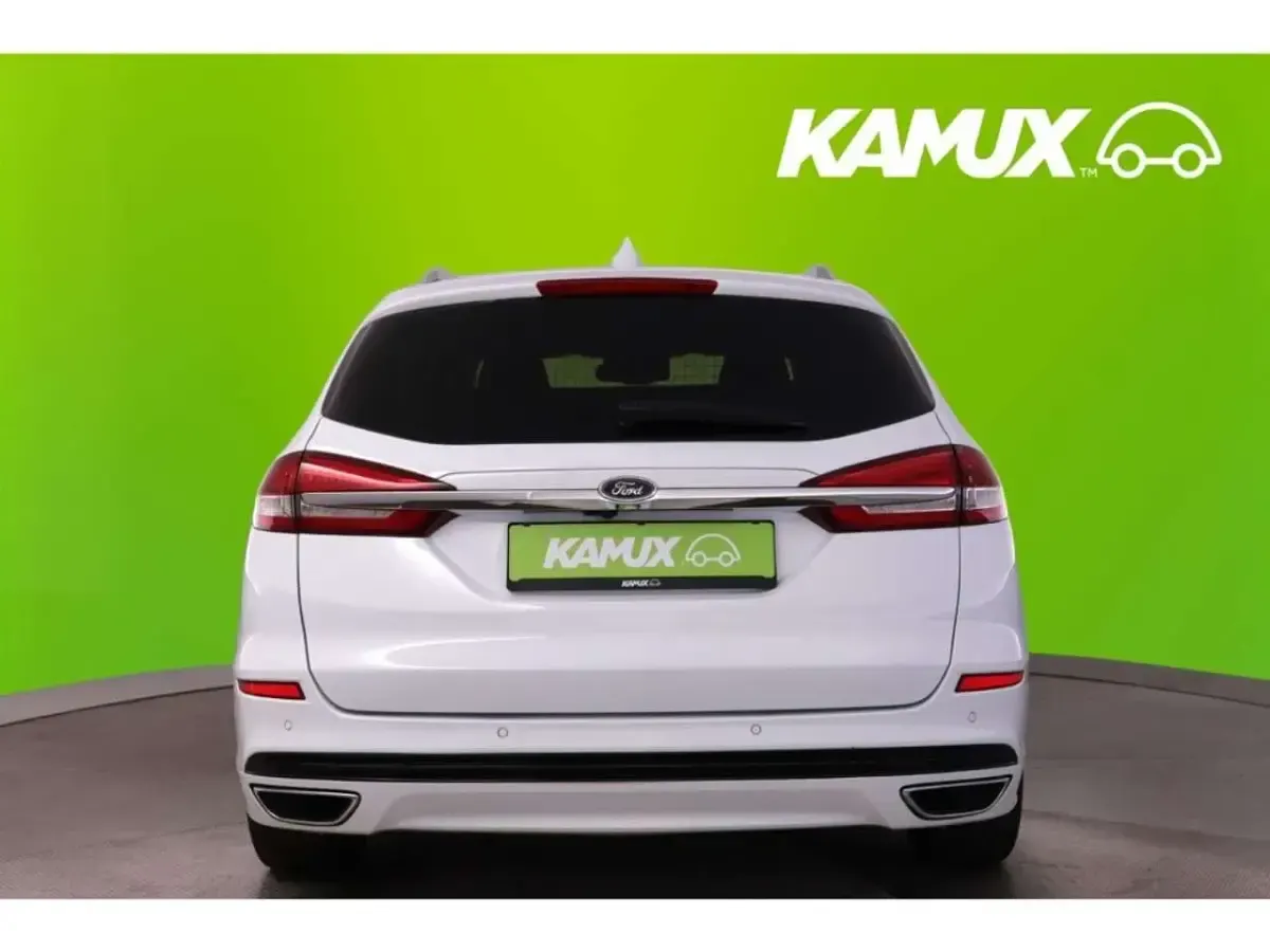 Gebraucht Ford Mondeo Titanium 190 PS (139 kW) 2022 Frozen white Kombi