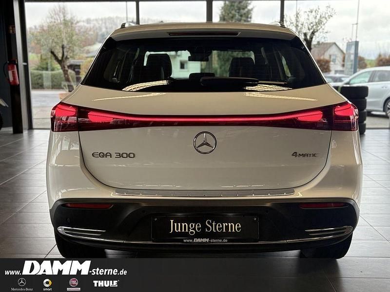 Gebraucht Mercedes EQA300 Progressive 167 kW (228 PS) 2024 Polarweiß SUV