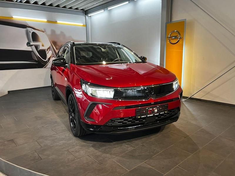 Rubin rot (metallic) Gebraucht 2022 Opel Grandland X SUV | 24.900 € (Fairer Preis) - Bild 1/4