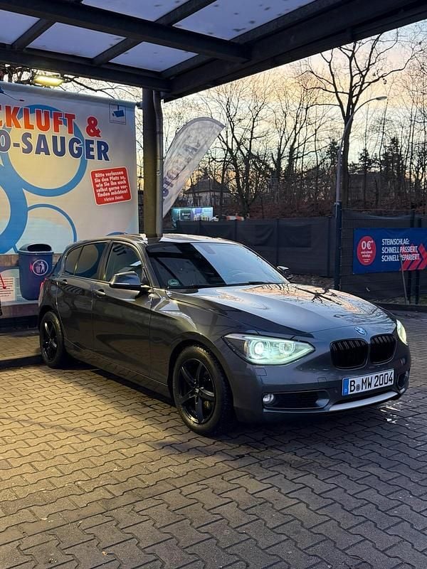 Grau Gebraucht 2012 BMW 118 Urban Line Kleinwagen | 6.400 € (Guter Preis) - Bild 1/4