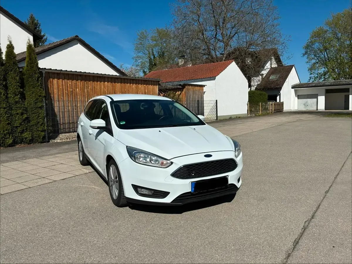 Używany Ford Focus 150 KM (110 kW) 2015 Biały Kombi
