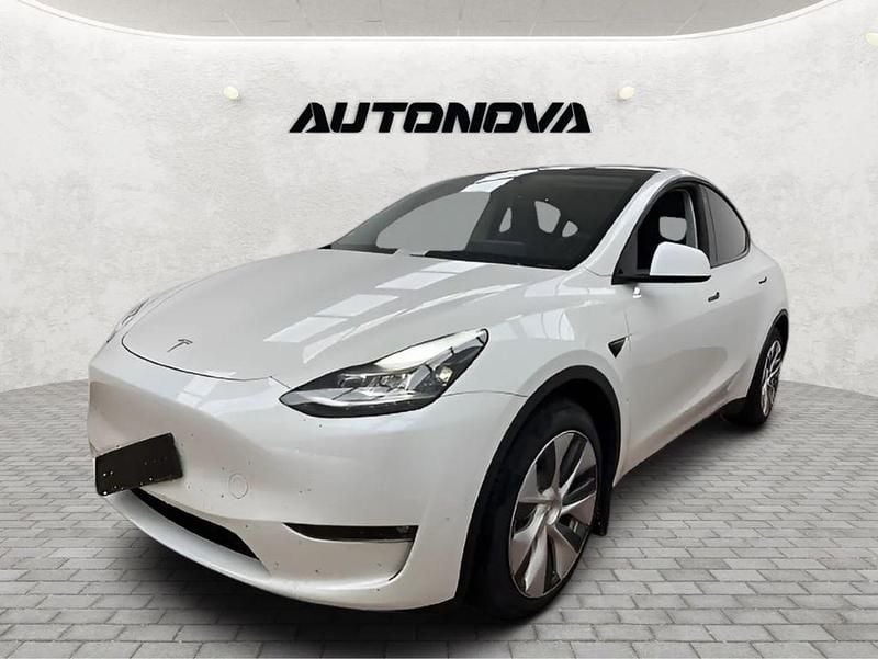 Weiß Gebraucht 2024 Tesla Model Y SUV | 41.999 € (Fairer Preis) - Bild 1/4