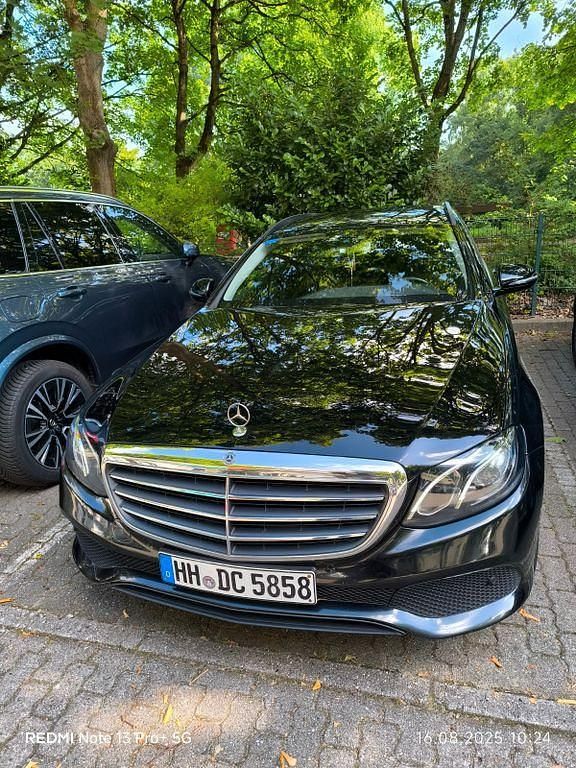 Gebraucht 2017 Mercedes E220 Exclusive Limousine | 16.000 € (Superpreis) - Bild 1/4