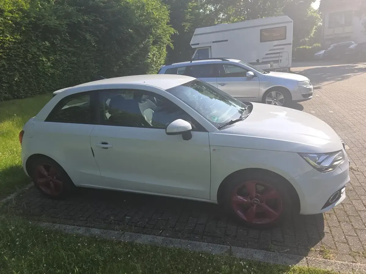 Gebraucht Audi A1 122 PS (89 kW) 2011 Weiß Kleinwagen