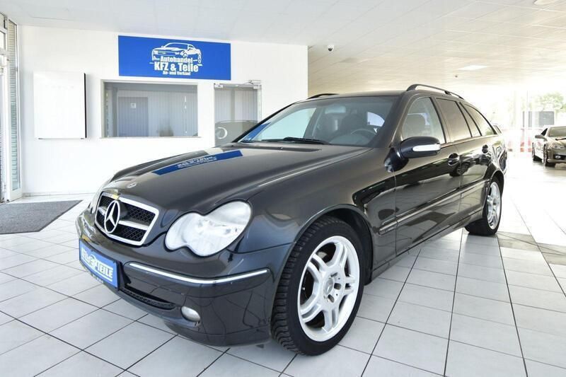 Schwarz Gebraucht 2004 Mercedes C180 AMG Kombi | 3.980 € (Etwas zu teuer) - Bild 1/4