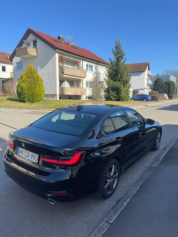 Gebraucht BMW 320 Advantage 190 PS (139 kW) 2022 Schwarz Limousine
