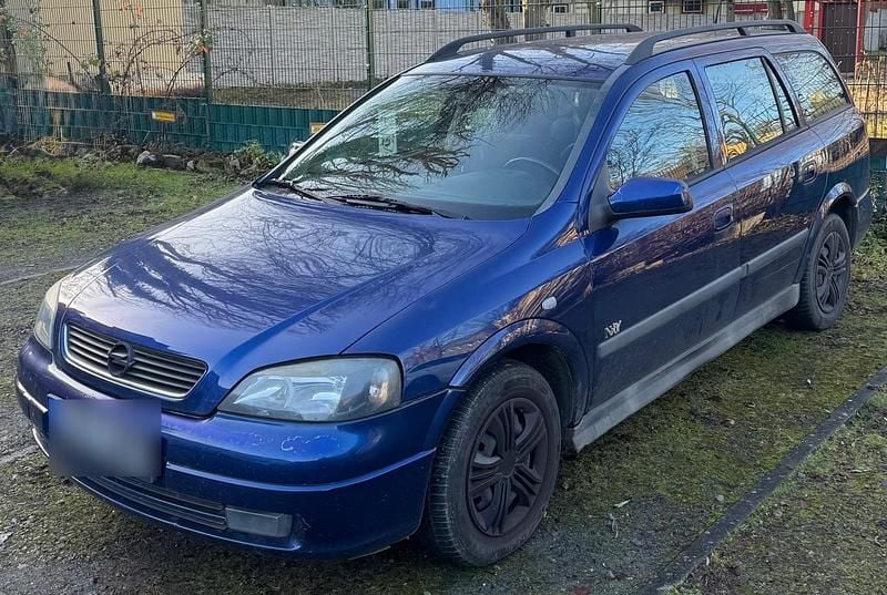 Blau Gebraucht 2003 Opel Astra Kombi | 850 € - Bild 1/4