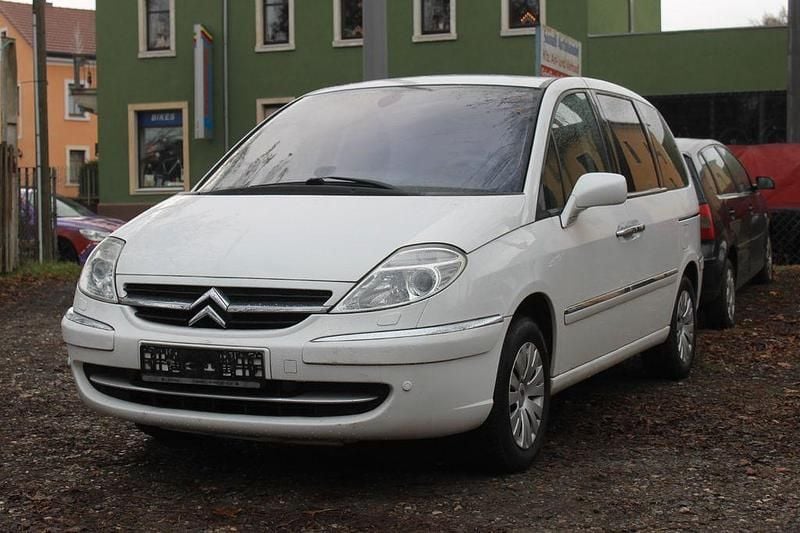 Weiß Gebraucht 2008 Citroën C8 Tendance Van / Kleinbus | 1.950 € (Superpreis) - Bild 1/4