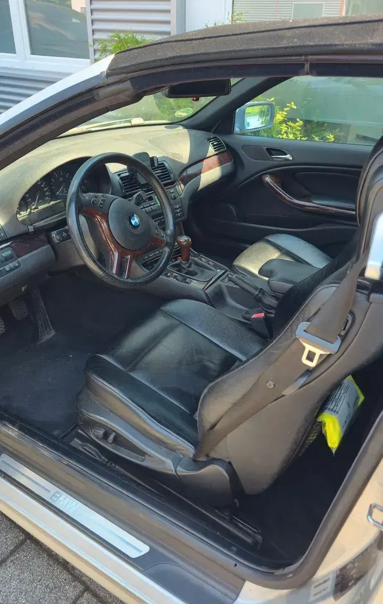 Gebraucht BMW 318 150 PS (110 kW) 2006 Silber Cabrio