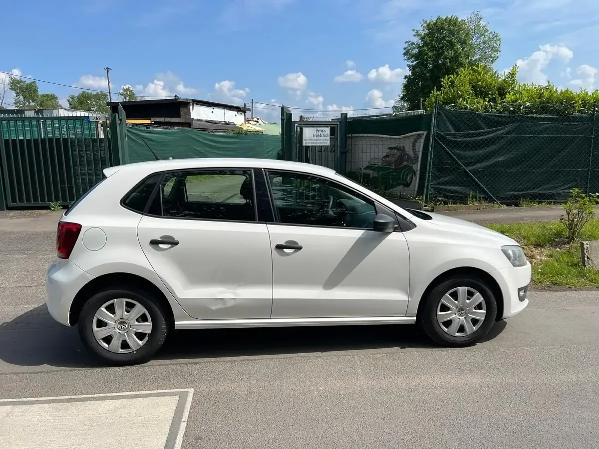 Second-hand VW Polo Life 60 CP (44 kW) 2014 Alb Hatchback
