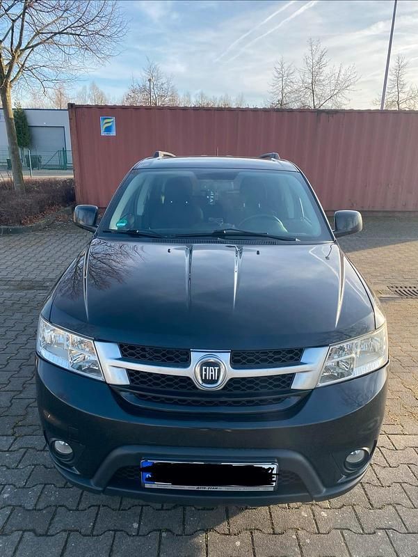 Schwarz Gebraucht 2012 Fiat Freemont SUV | 6.300 € (Guter Preis) - Bild 1/4