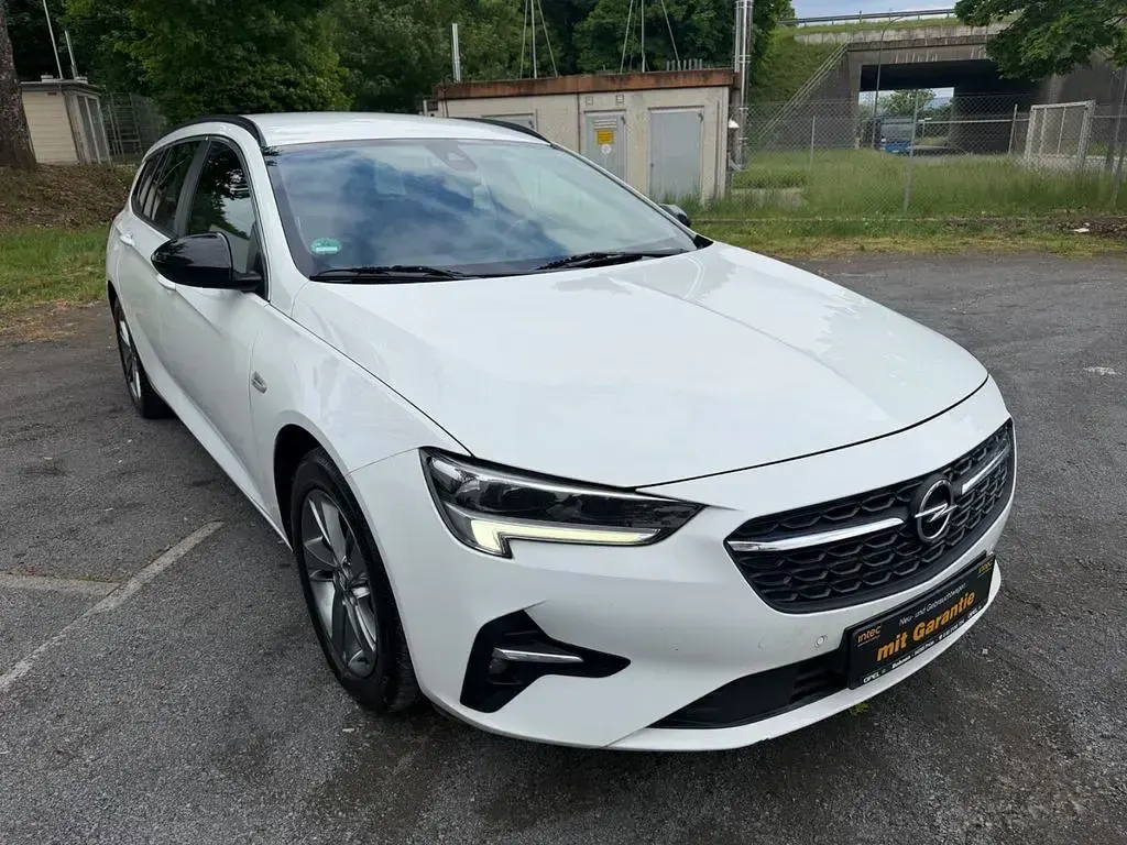 Gebraucht Opel Insignia Business Edition 174 PS (127 kW) 2021 Weiß Kombi