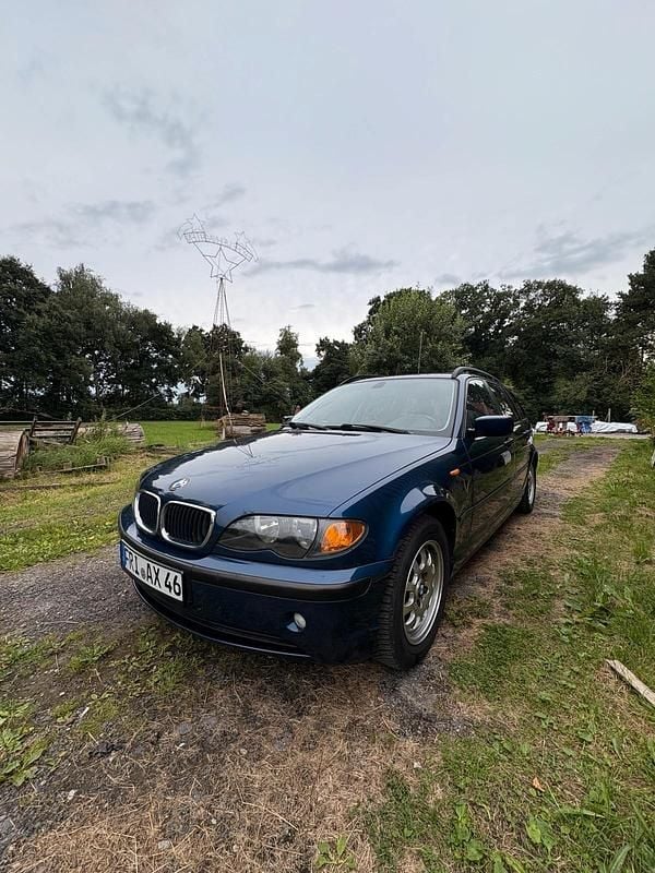 Blau Gebraucht 2003 BMW 316 Kombi | 1.950 € (Fairer Preis) - Bild 1/4