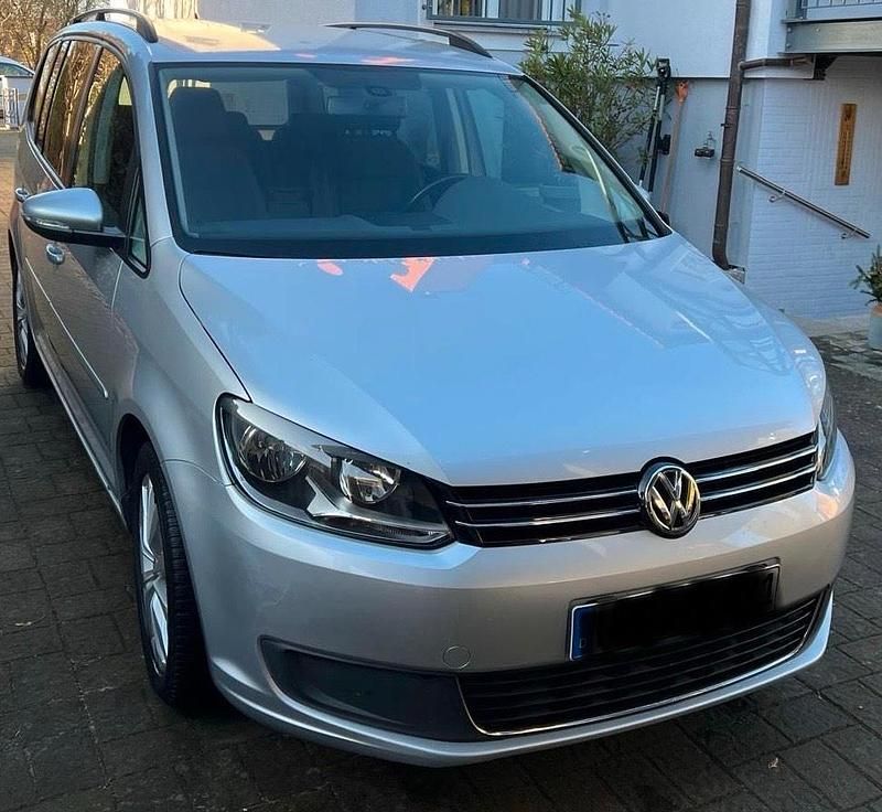 Gebraucht VW Touran 140 PS (102 kW) 2012 Silber Van / Kleinbus