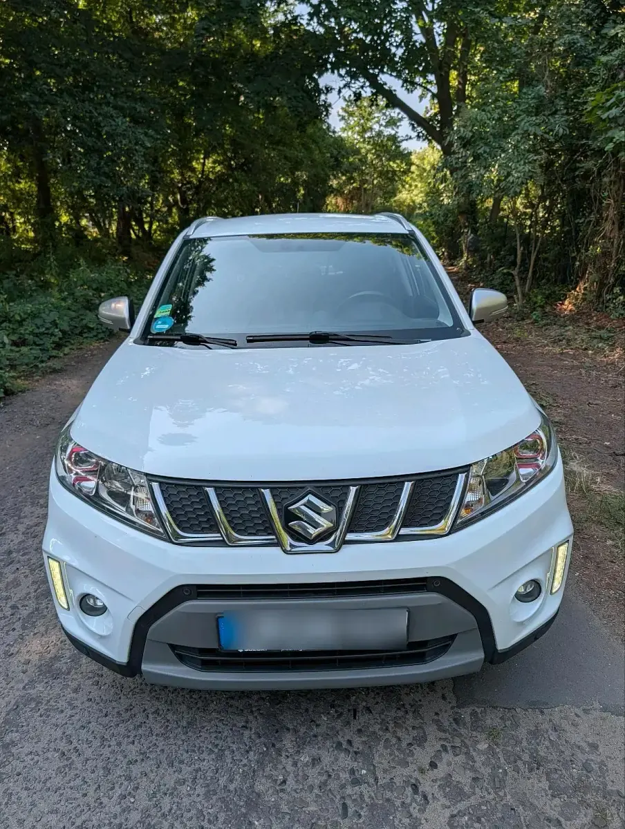 Gebraucht Suzuki Vitara 140 PS (102 kW) 2016 Weiß SUV
