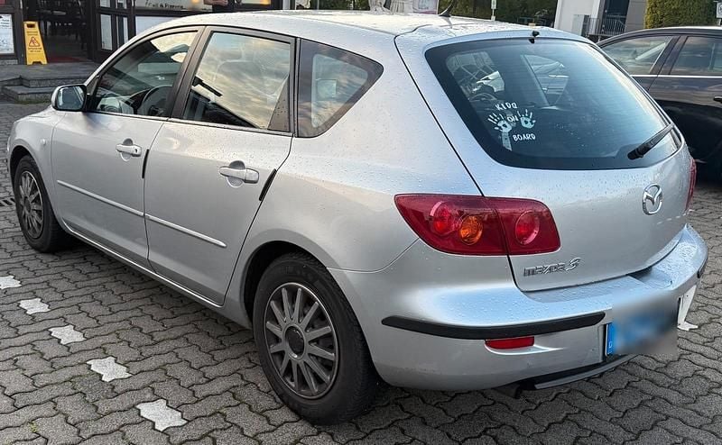 Grau Gebraucht 2005 Mazda 3 Kombi | 2.800 € (Fairer Preis) - Bild 1/4
