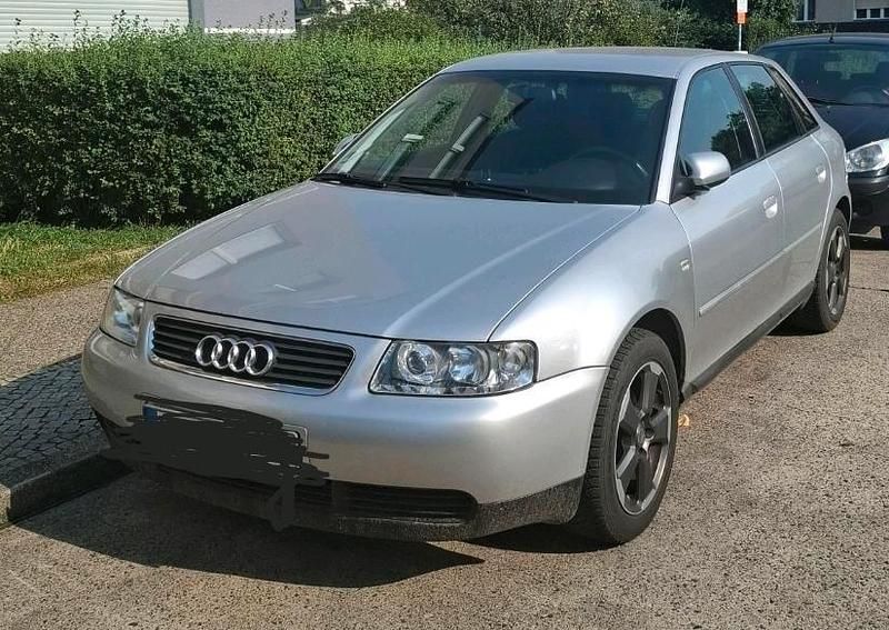 Silber Gebraucht 2002 Audi A3 Limousine | 1.500 € (Superpreis) - Bild 1/4