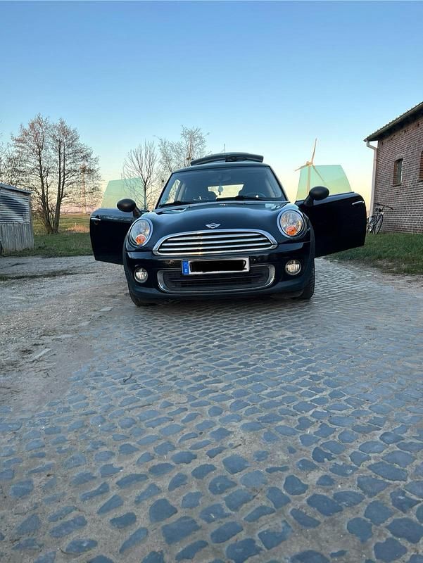 Usado Mini ONE 75 HP (55 kW) 2010 Preto Citadino
