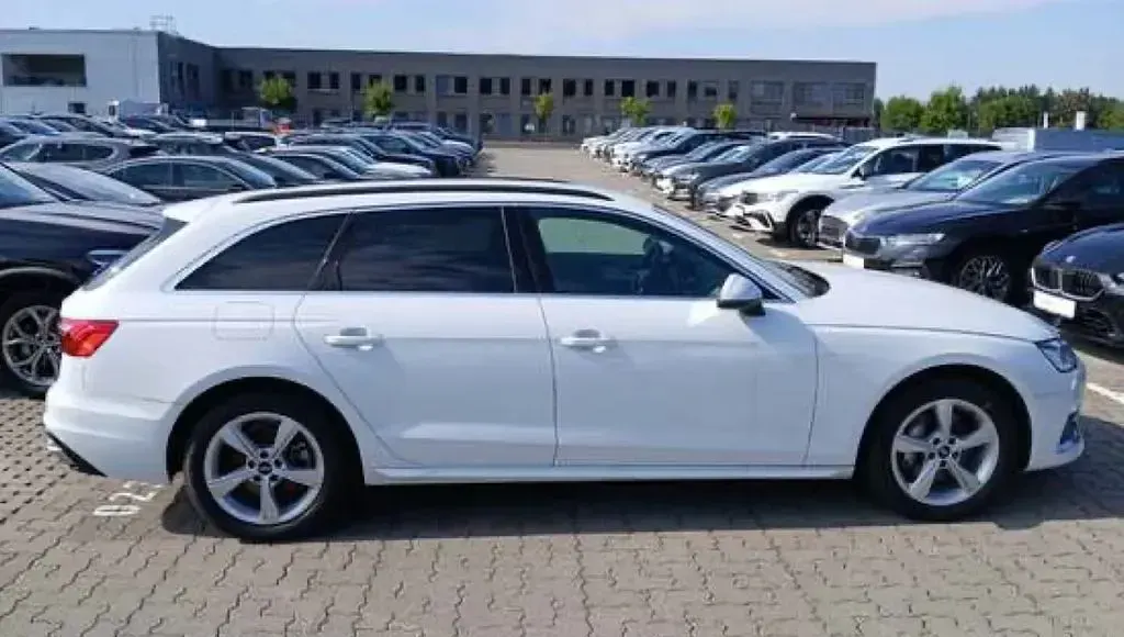 Gebraucht Audi A4 Advanced 204 PS (150 kW) 2024 Weiß Kombi