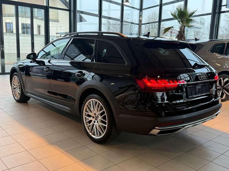 Gebraucht Audi A4 Allroad 204 PS (150 kW) 2023 Brillantschwarz Kombi