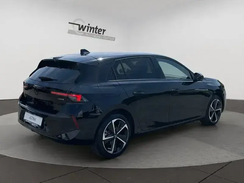 Gebraucht Opel Astra 145 PS (106 kW) 2024 Karbon schwarz Limousine