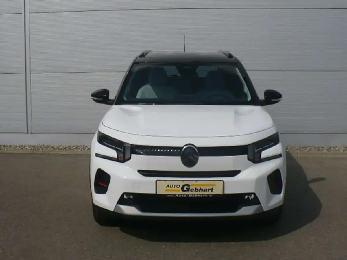 Neu Citroën C3 110 PS (80 kW) 2026 Polarweiss/dach schwarz SUV
