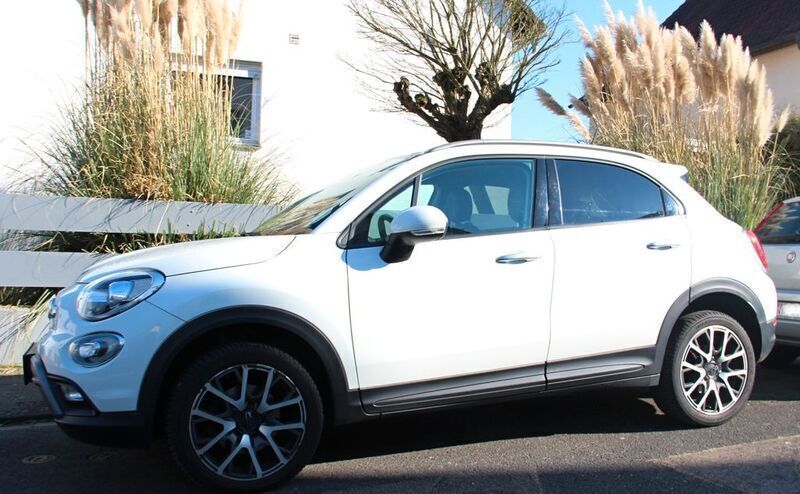Weiß Gebraucht 2015 Fiat 500X Cross SUV | 10.750 € (Fairer Preis) - Bild 1/4