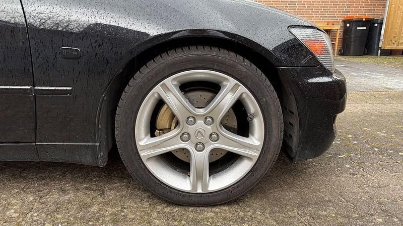 Gebraucht Lexus IS200 155 PS (114 kW) 2001 Schwarz Limousine