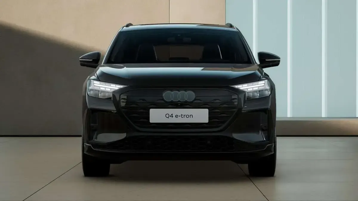 Neu Audi e-tron Performance 250 kW (340 PS) 2026 Mythosschwarz metallic SUV