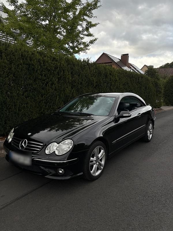 Schwarz Gebraucht 2004 Mercedes CLK200 AMG Coupé | 4.999 € (Superpreis) - Bild 1/4