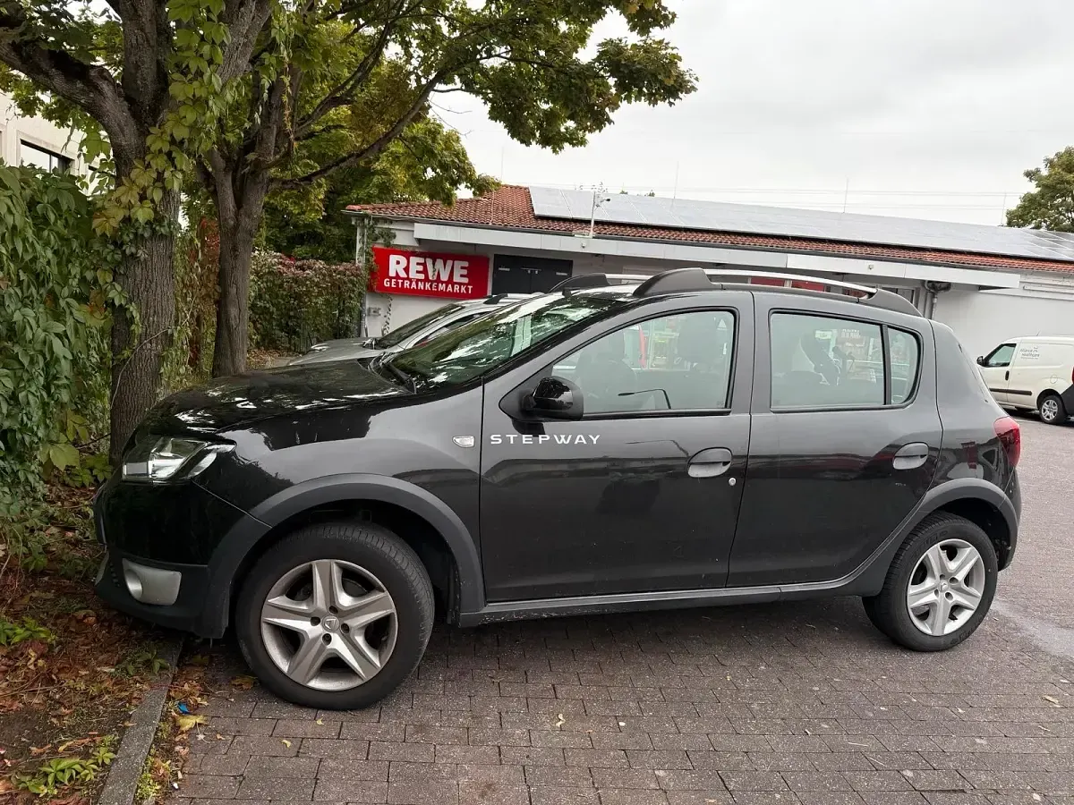 Gebraucht Dacia Sandero Stepway 95 PS (69 kW) 2013 Grau SUV