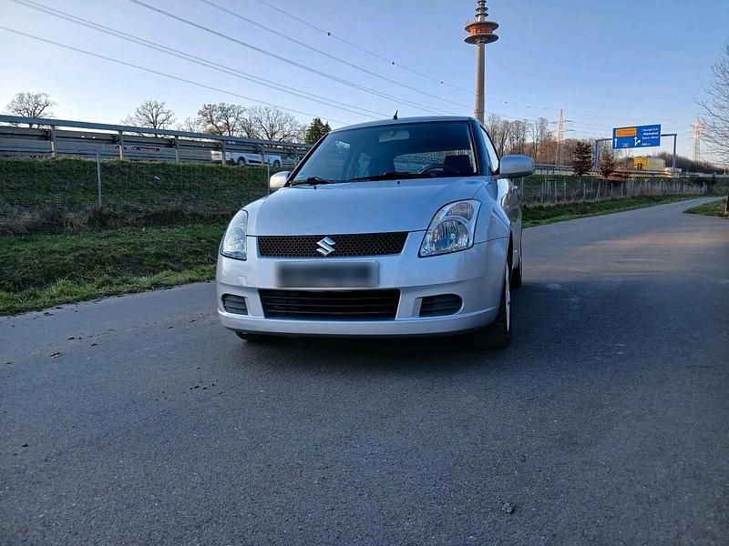 Gebraucht Suzuki Swift 93 PS (68 kW) 2005 Silber Kleinwagen