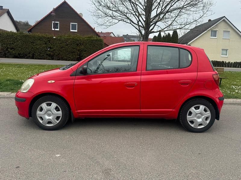 Gebraucht Toyota Yaris 65 PS (47 kW) 2004 Rot Kleinwagen