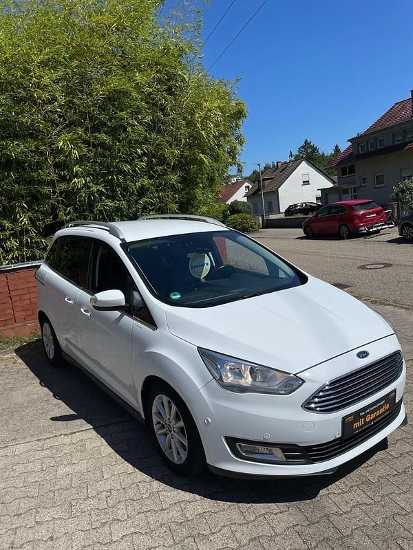 Gebraucht Ford Grand C-Max Titanium 125 PS (91 kW) 2017 Frozen white Van / Kleinbus