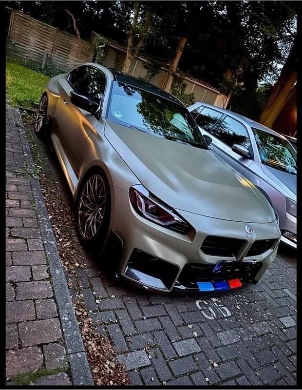 Grau Gebraucht 2024 BMW M2 Performance Coupé | 76.490 € (Teuer) - Bild 1/4