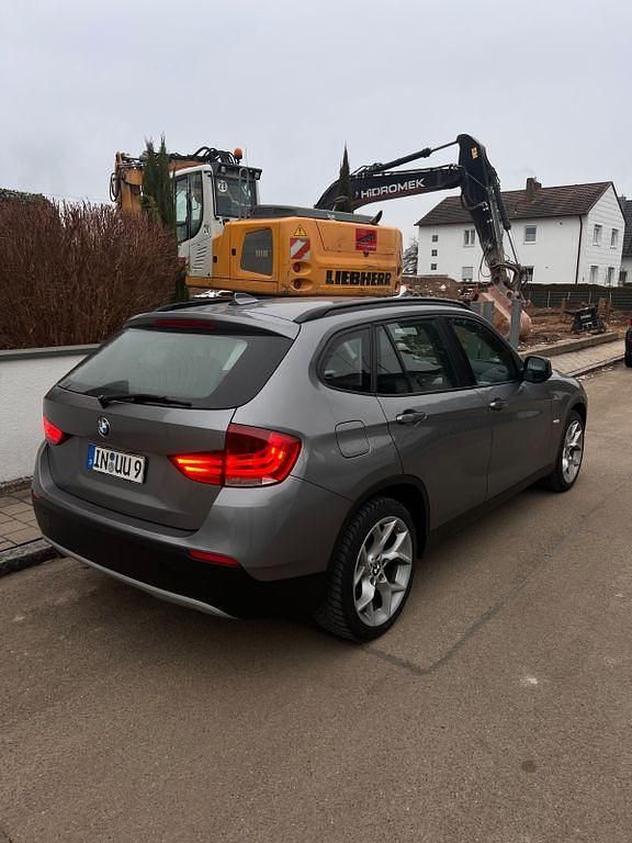 Gebraucht BMW X1 143 PS (105 kW) 2011 Grau SUV